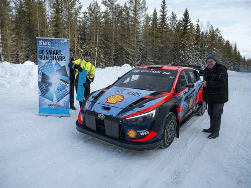 Peter Andersson from Olofsfors AB, together with Oliver Solberg in the car and Tomas Rådström give a big “thumbs up” for the test drive.